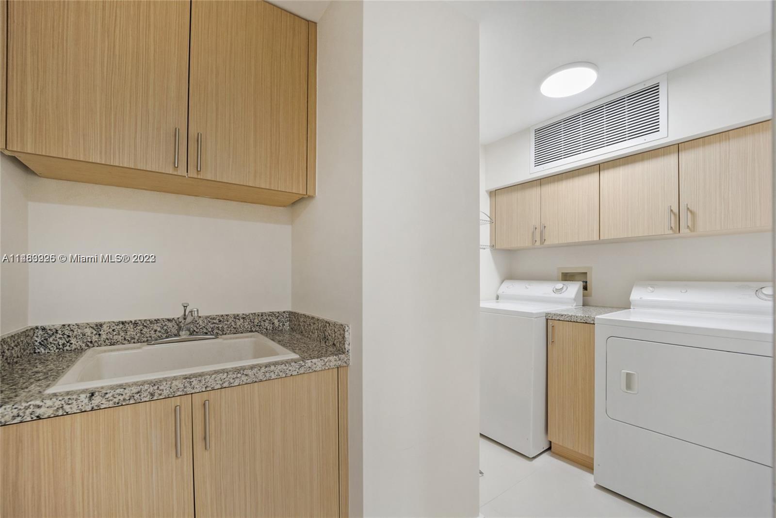 SANTA MARIA CONDO - Residential