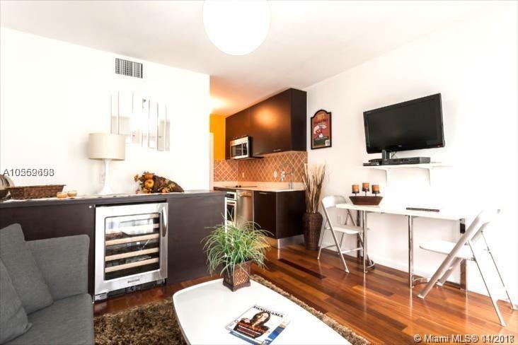 ETRURIA CONDO - Residential Lease