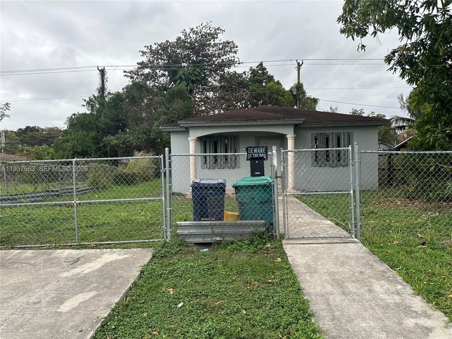 Great investment opportunity. Income-producing SFH 3 Beds / 2 Baths, built in 2007, ideal for generating rental income. Currently vacant and ready for immediate occupancy. Features a spacious yard, front porch, and a fully fenced lot for added privacy. Perfect for investors or an owner-occupant looking for strong rental potential. Easy to show