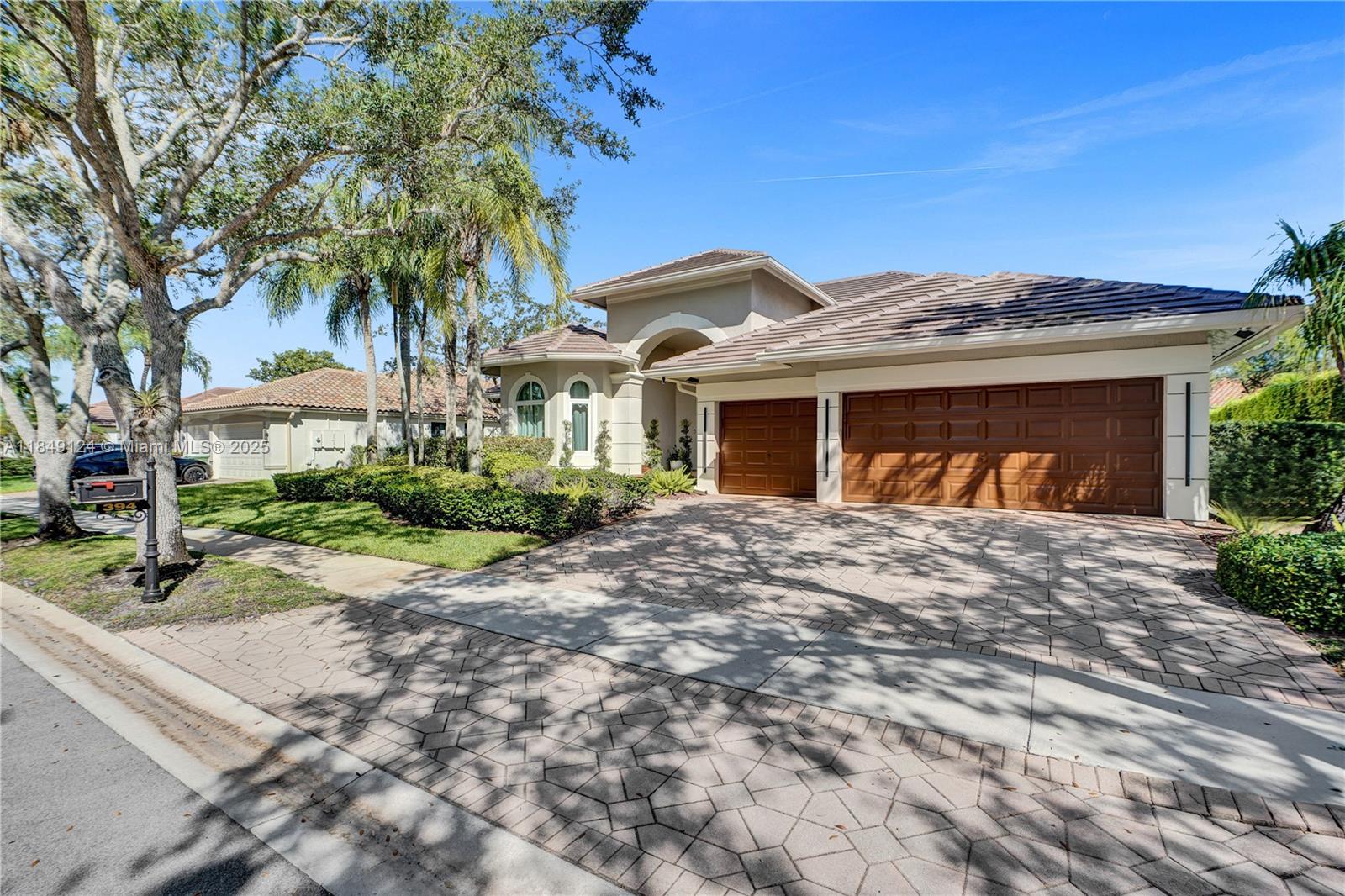 THE LANDINGS Luxury . Rental . 5 Bedroom . 4 Bathroom . 3 Car Garage . Pool & Lake Front . 3,480 Square Feet . Single Story home on Oversized Lushly Landscaped Fenced Property. Located in desirable Guard Gated Community. Tastefully Updated. Remodeled Gourmet Kitchen. Stainless Steel Appliances. Open Floor Plan flows from Elegant Entry to Living Room, Dining Room, Den and Kitchen. Marble Floors, High Ceilings, Crown Moldings, Hurricane Impact Doors & Windows throughout. Easy access to major highway and zoned for A+ Rated public schools.