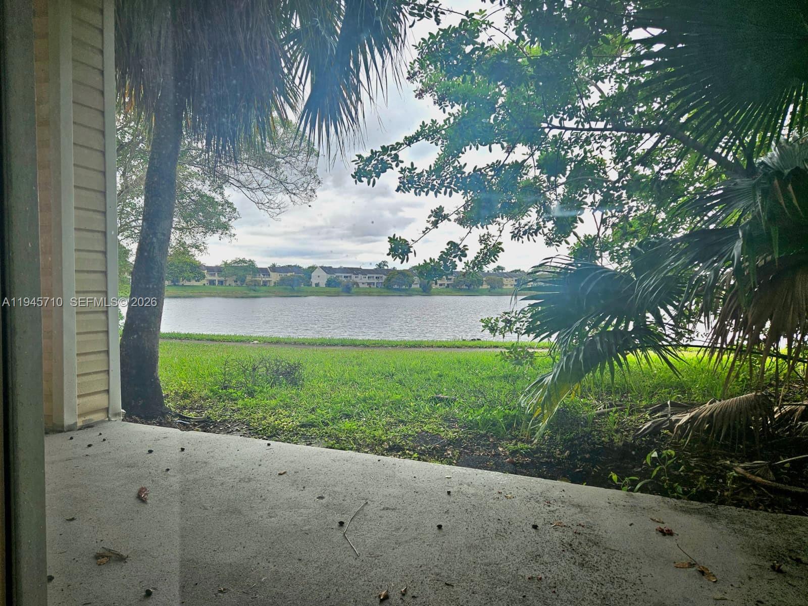 SUMMER LAKE - Residential