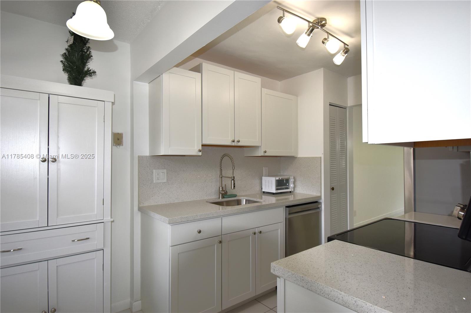 8405 NW 61st St D208