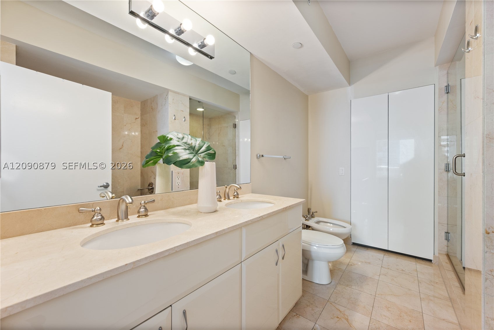 6365 Collins Ave 2206