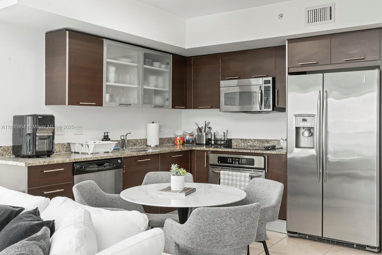 BRICKELL ON THE RIVER S T - Residential Lease