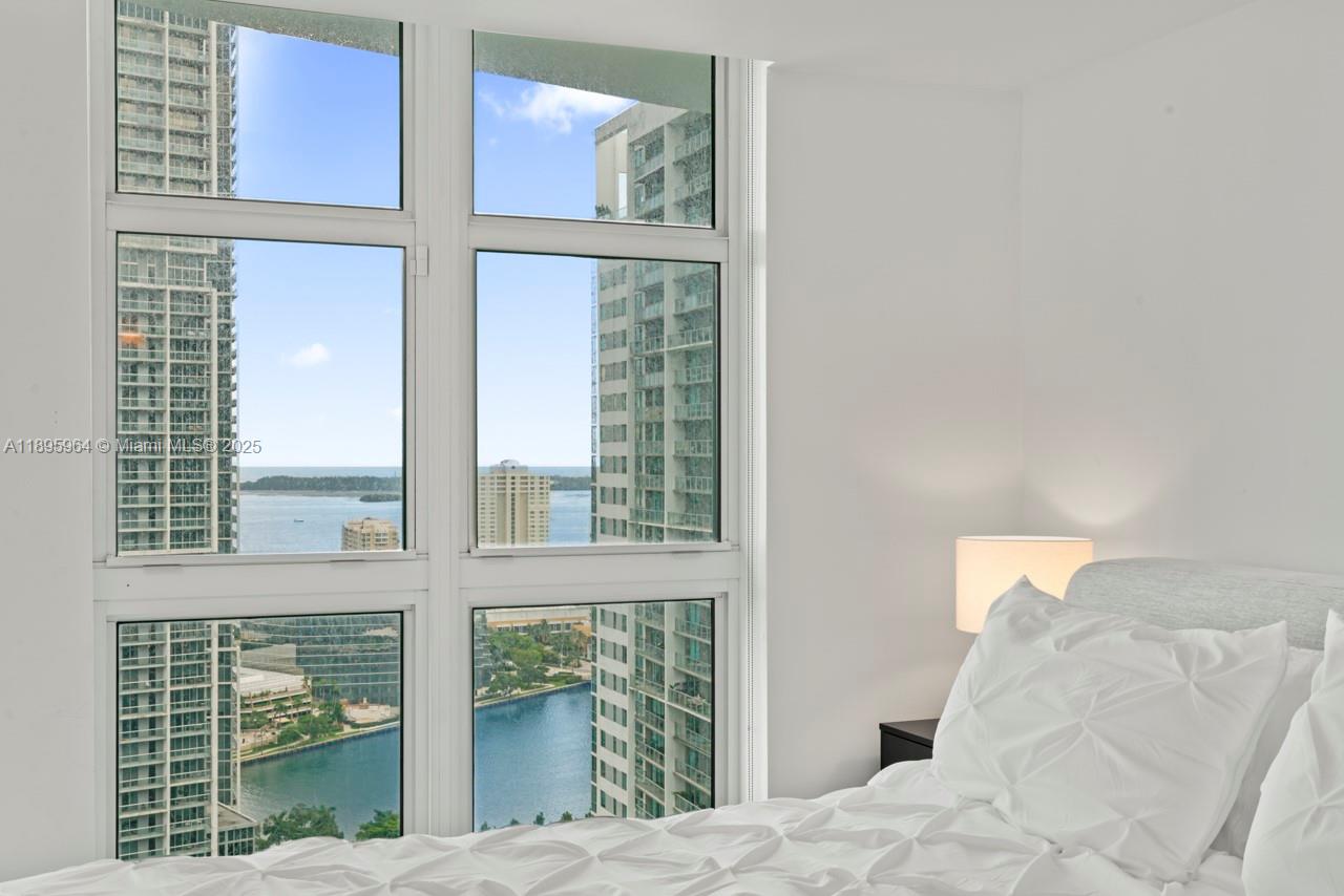 BRICKELL ON THE RIVER S T - Residential Lease