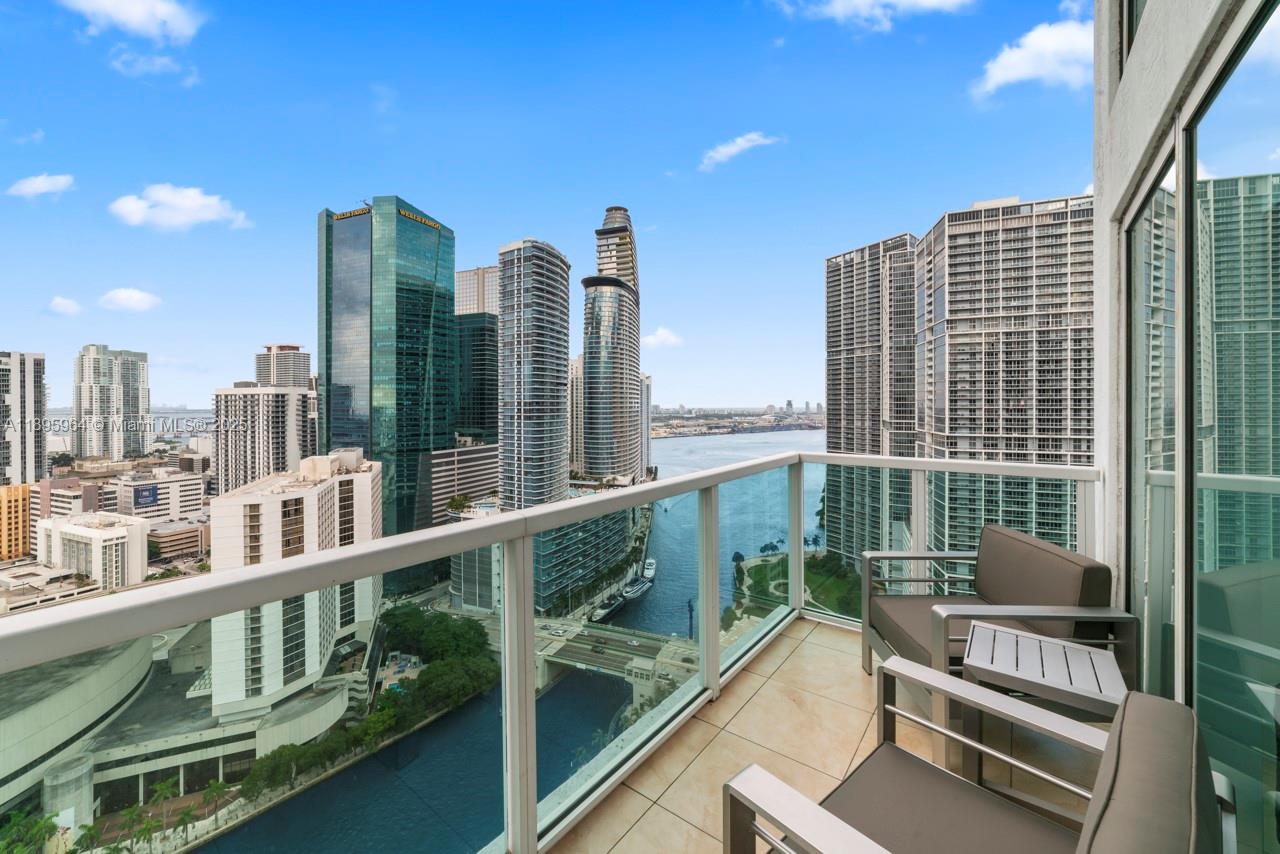 BRICKELL ON THE RIVER S T - Residential Lease