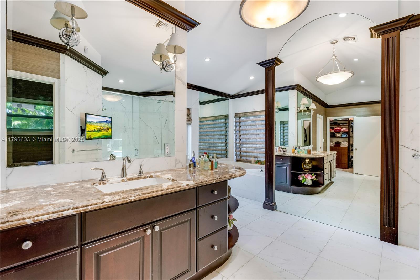 PINE ACRES ESTS - Residential