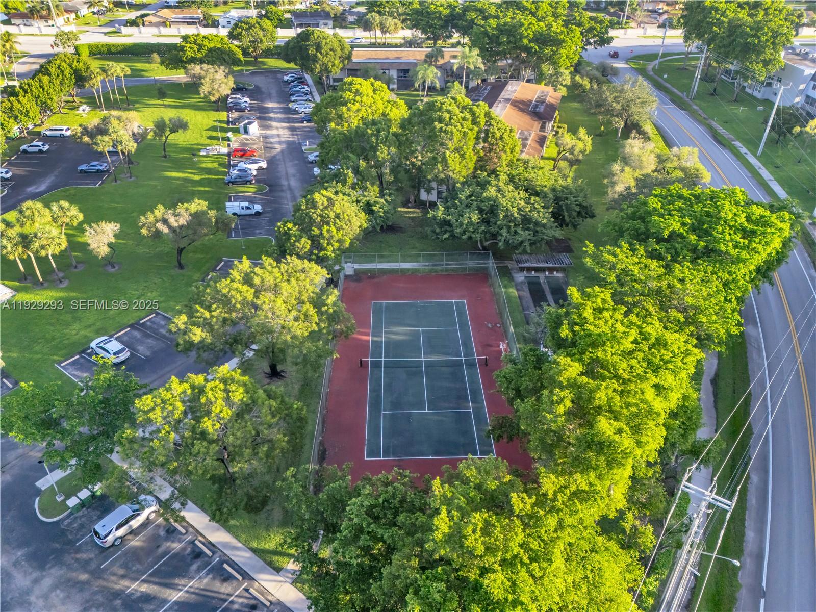 TAMARAC GARDENS CONDOMINI - Residential