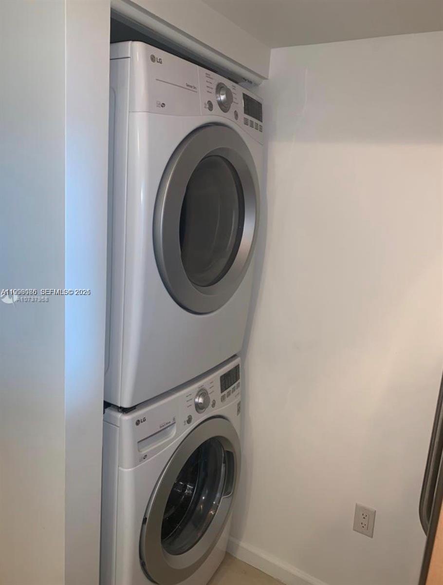 SYMPHONY NORTH CONDO - Residential Lease