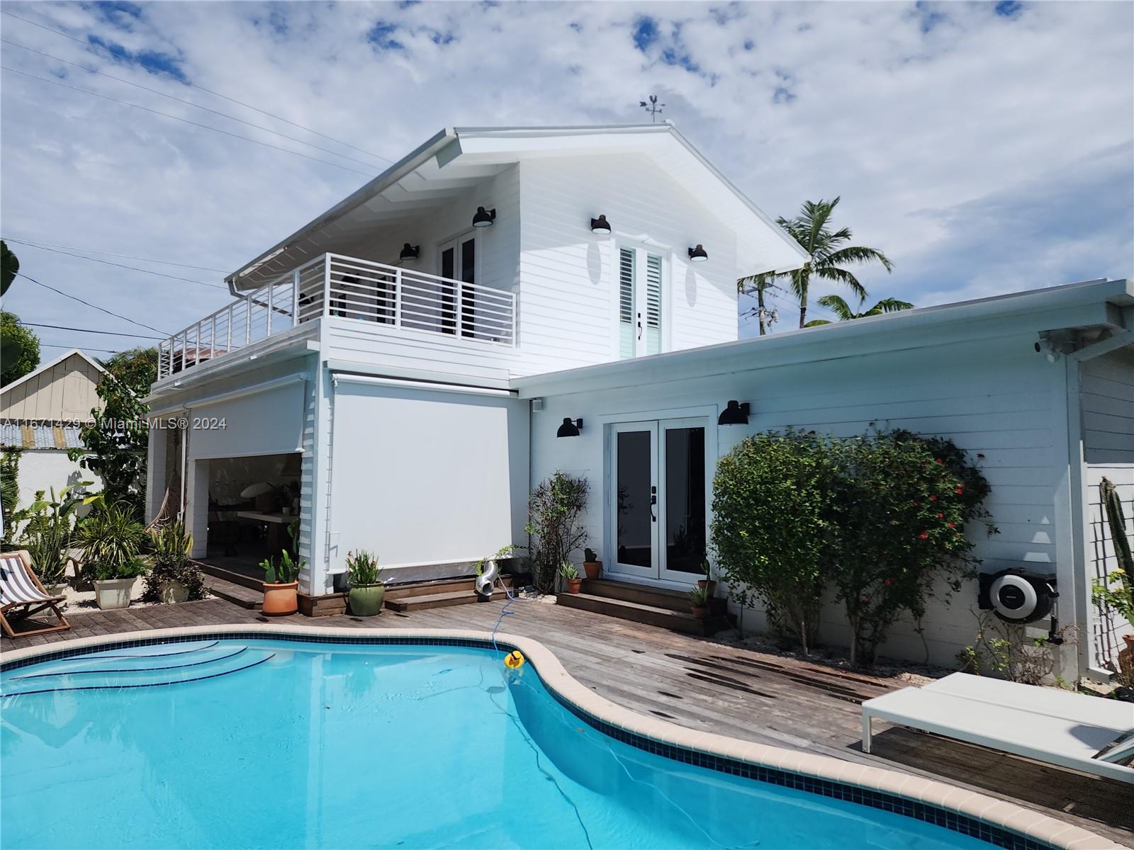 TROPICAL ISLE HOMES SUB 2 - Residential