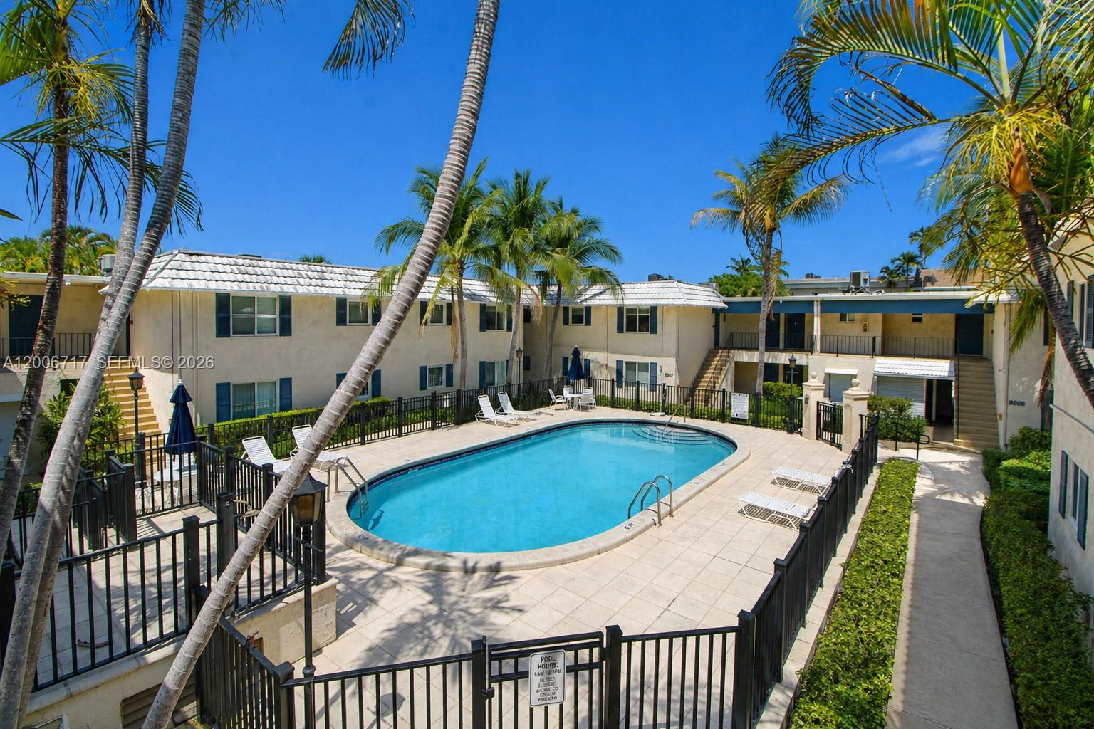 MONTEREY GARDENS OF PINEC - Residential