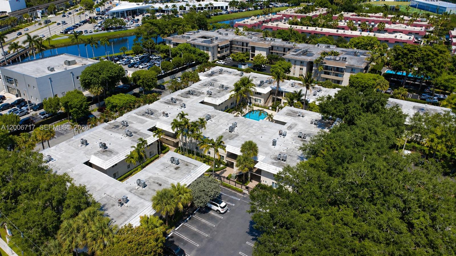MONTEREY GARDENS OF PINEC - Residential