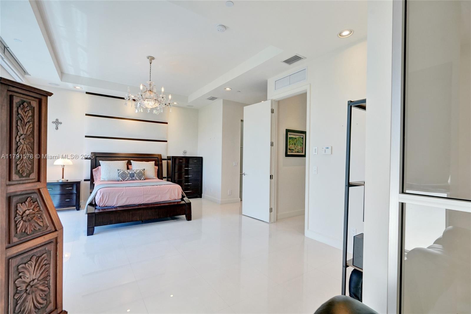 HARBOR VILLAGE SEC - Residential