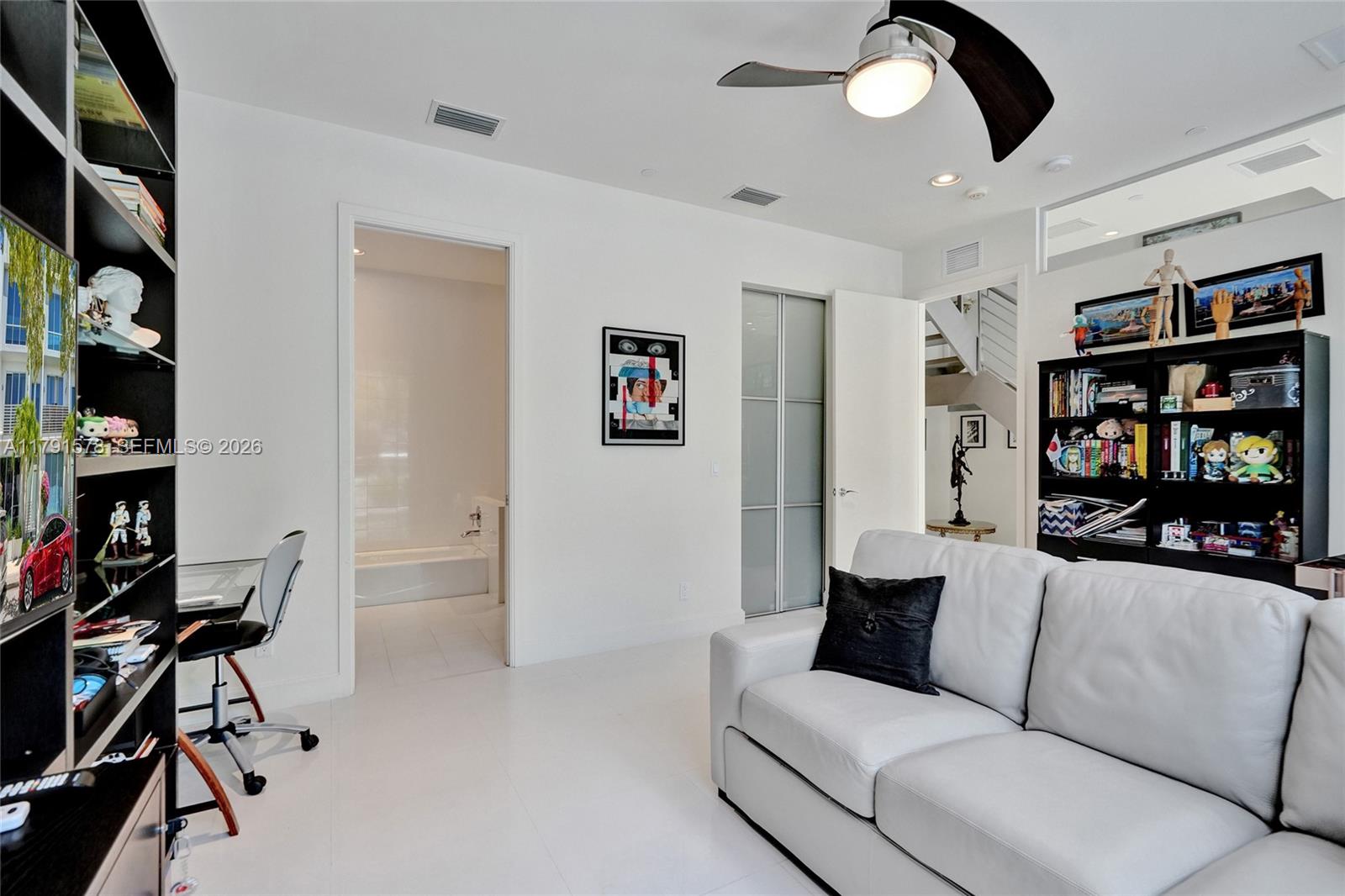 HARBOR VILLAGE SEC - Residential