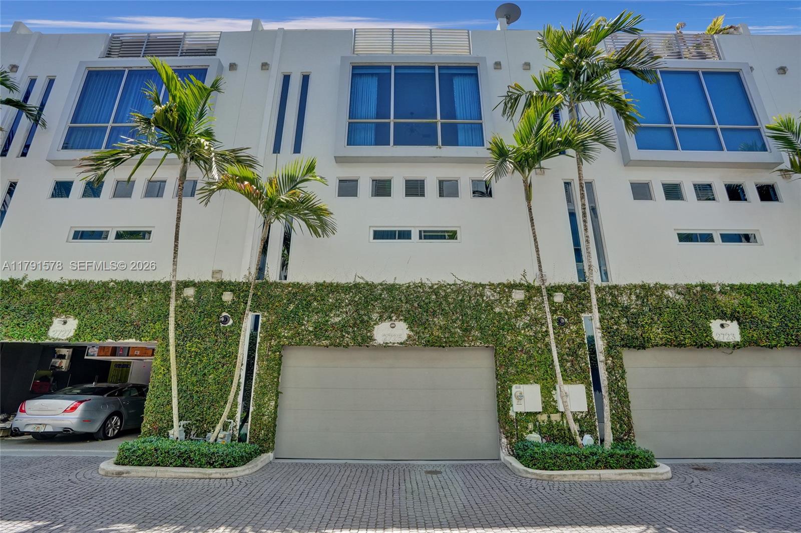 HARBOR VILLAGE SEC - Residential