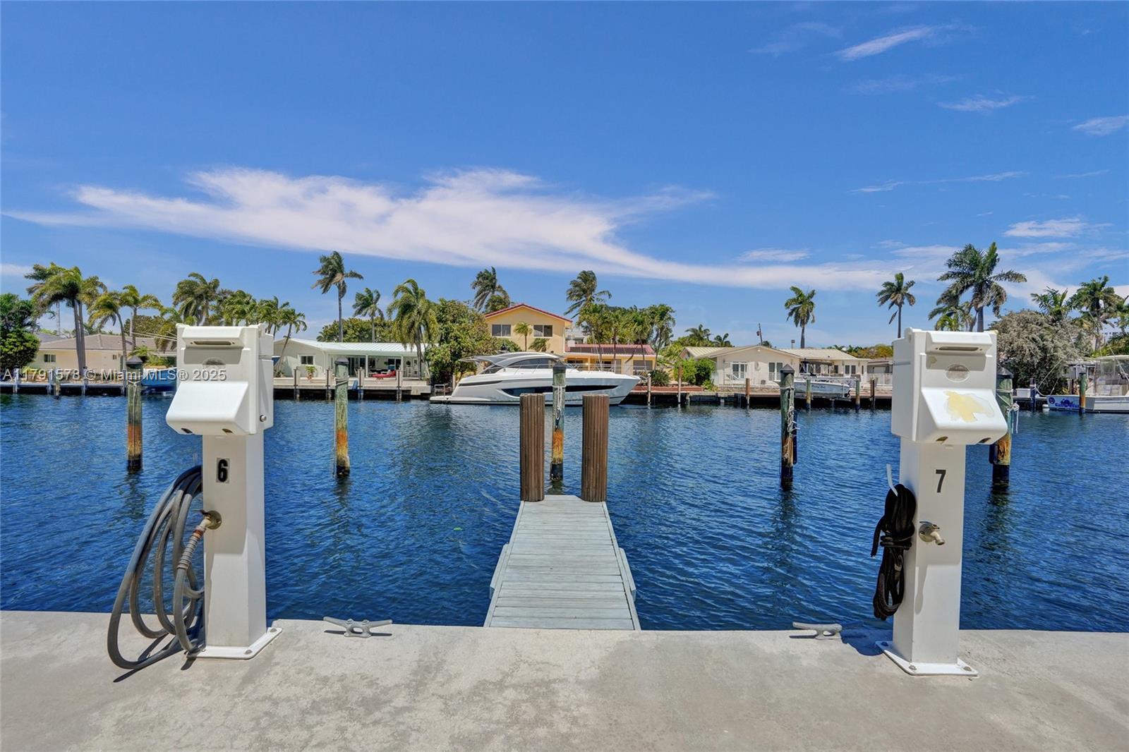 HARBOR VILLAGE SEC - Residential
