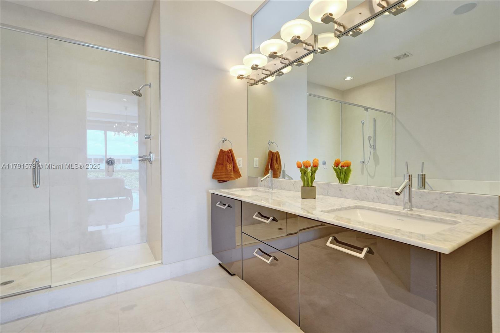 HARBOR VILLAGE SEC - Residential