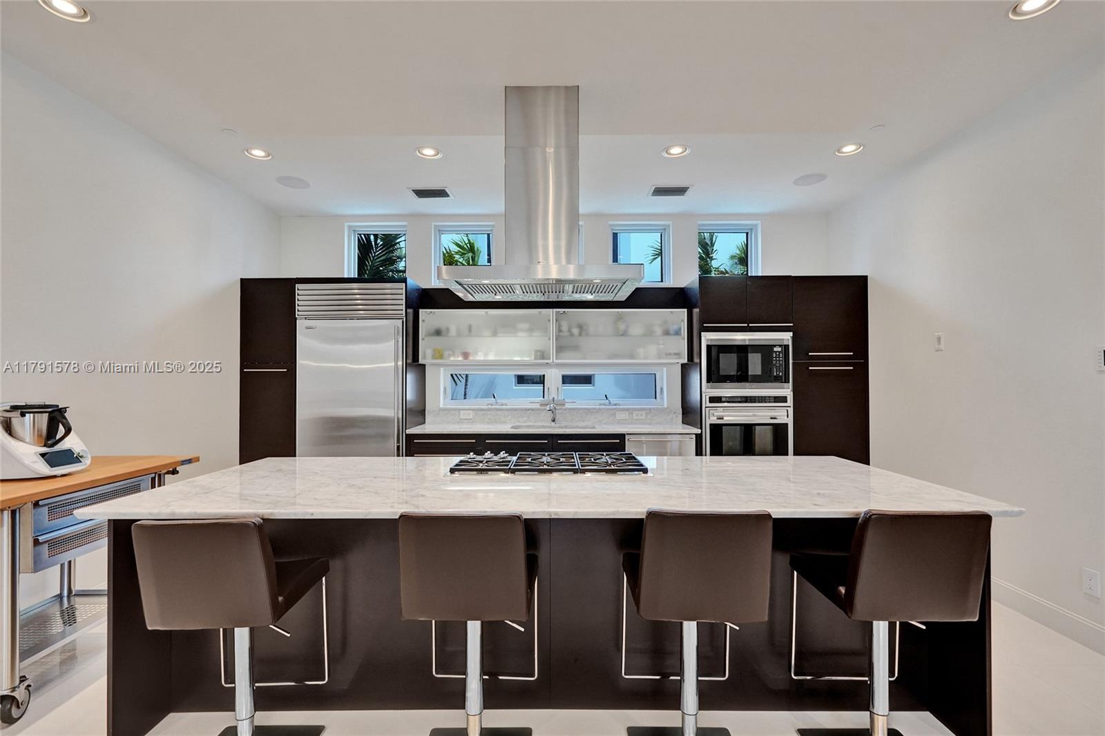 HARBOR VILLAGE SEC - Residential