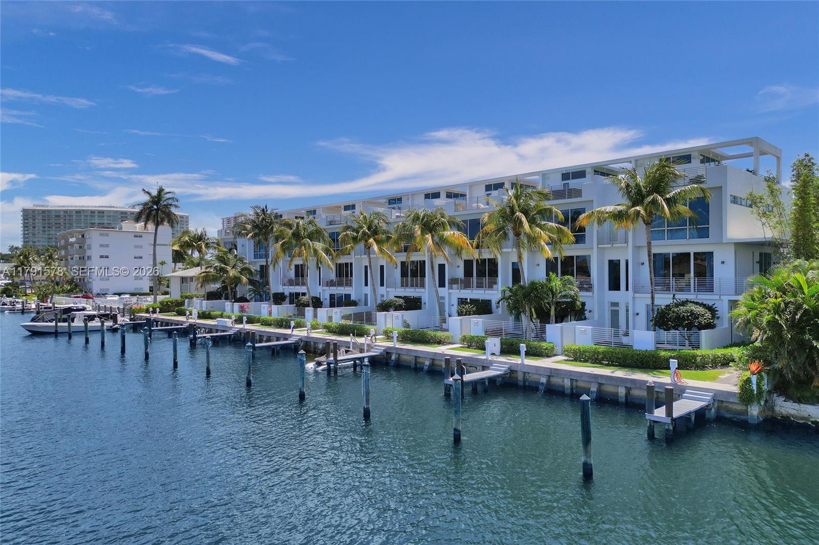 HARBOR VILLAGE SEC - Residential