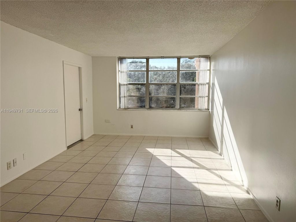 Photo of 9400 Live Oak Pl #406, Davie, FL 33324 (MLS # A11949791)