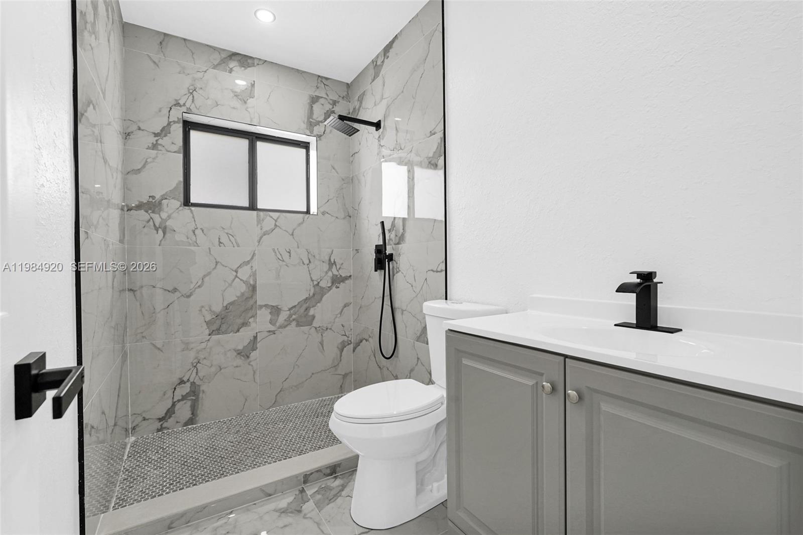 Pine Tree Lake - Residential