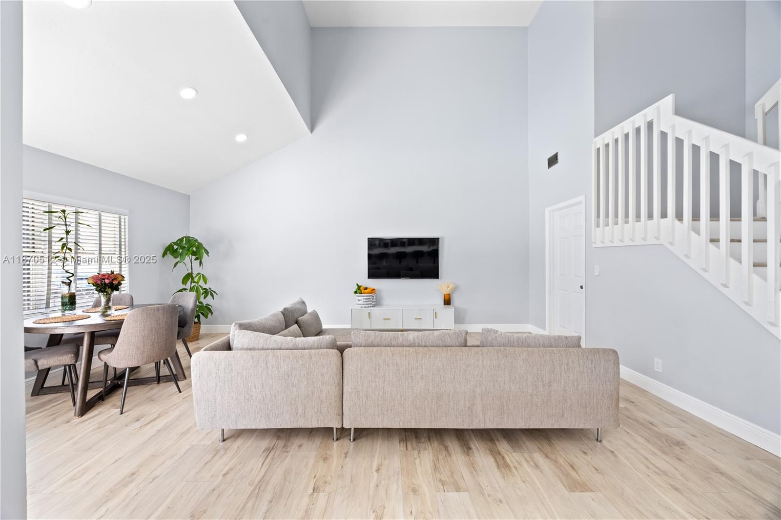 BAY WINDS 4 - Residential Lease