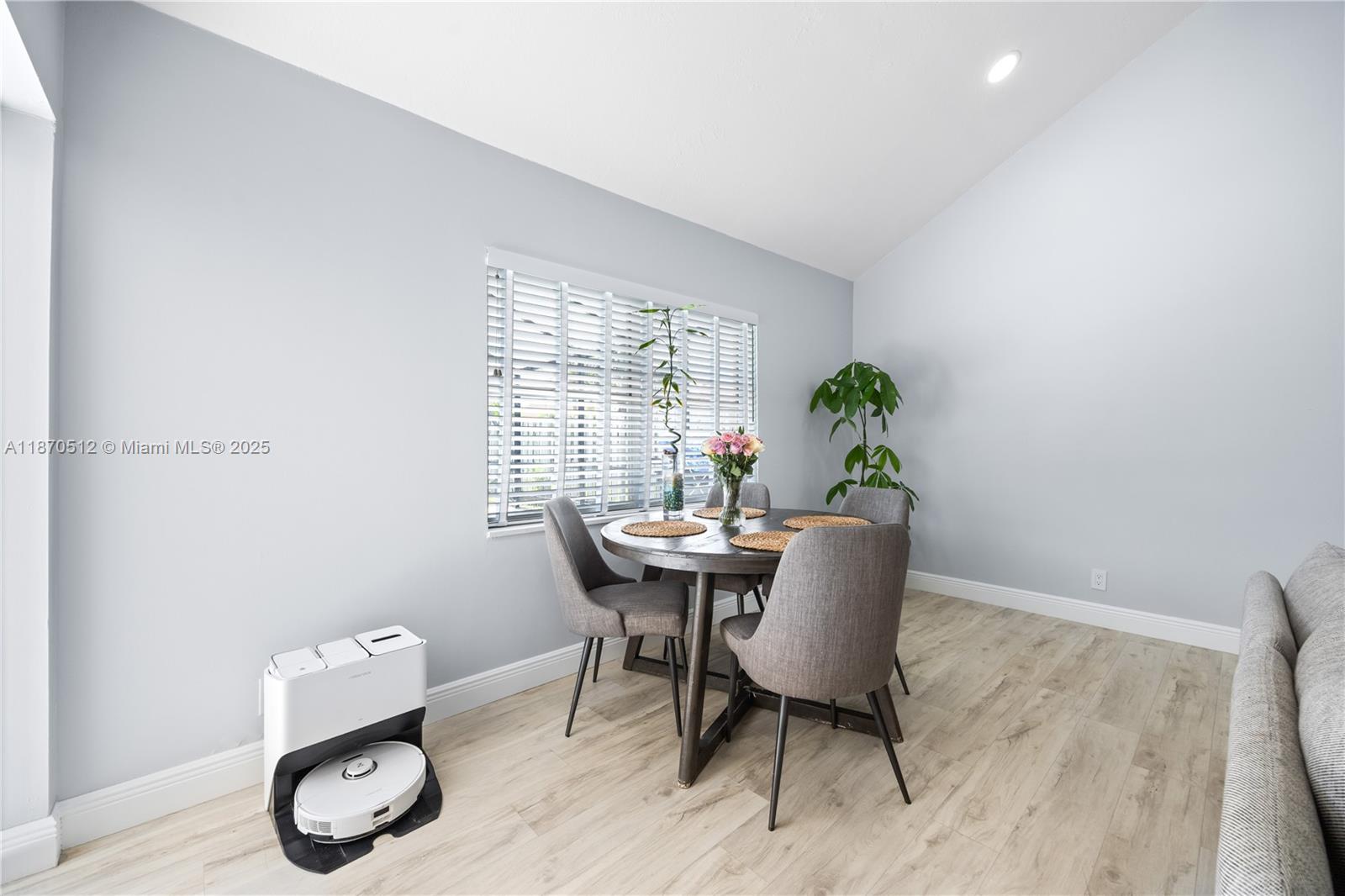 BAY WINDS 4 - Residential Lease