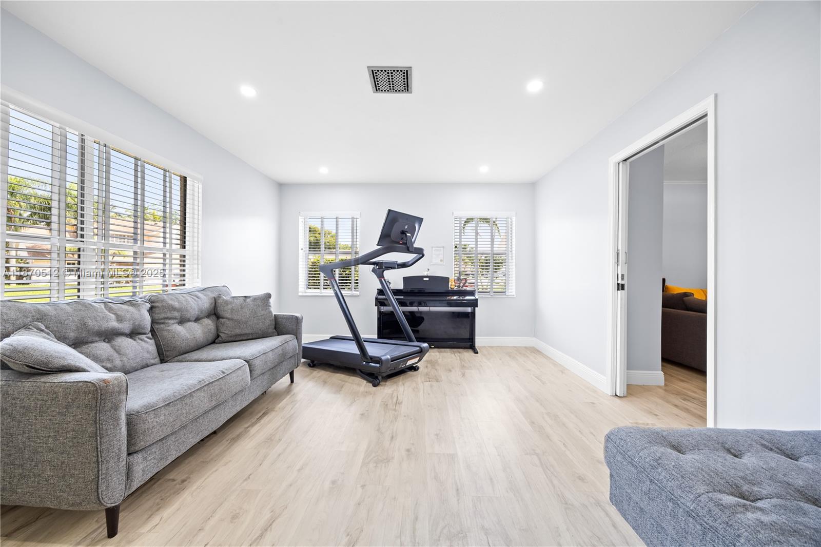 BAY WINDS 4 - Residential Lease