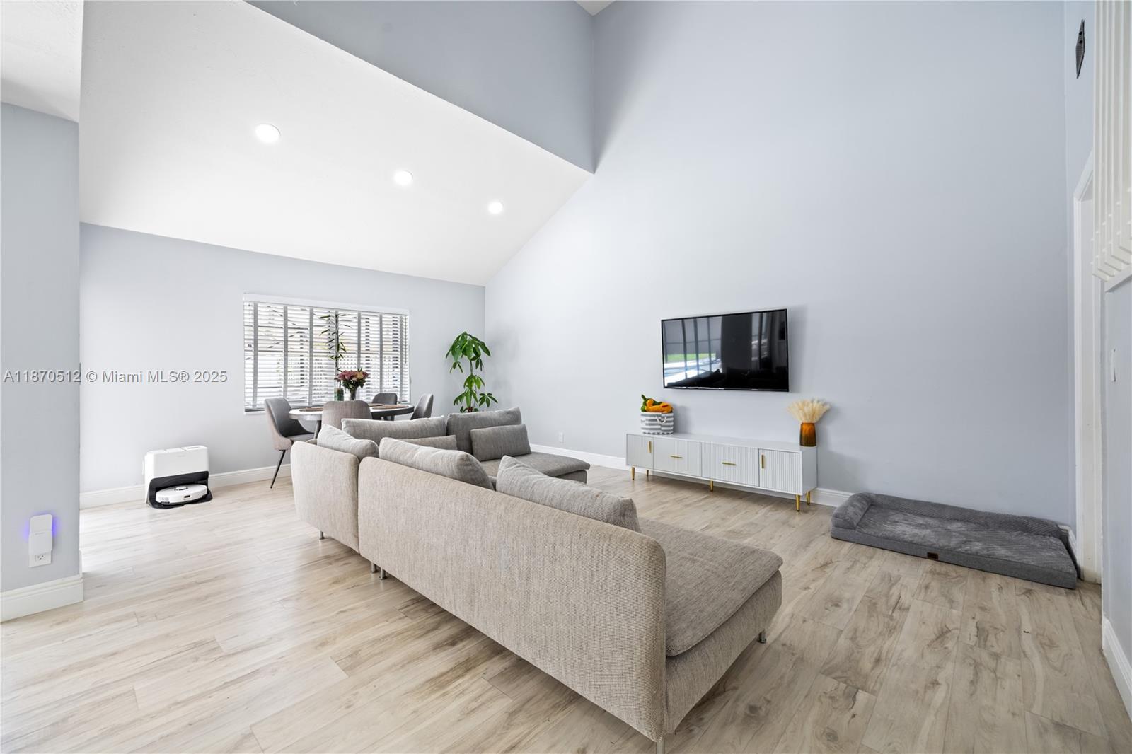 BAY WINDS 4 - Residential Lease