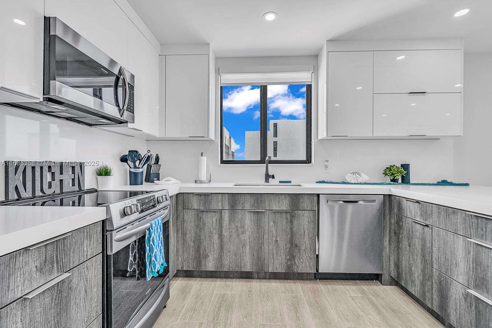 KEY LARGO OCEAN RESORT CO - Residential