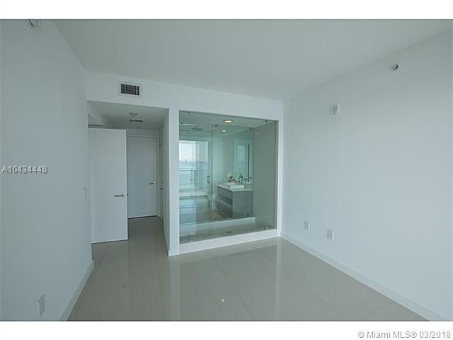 ICON BAY CONDO - Residential Lease