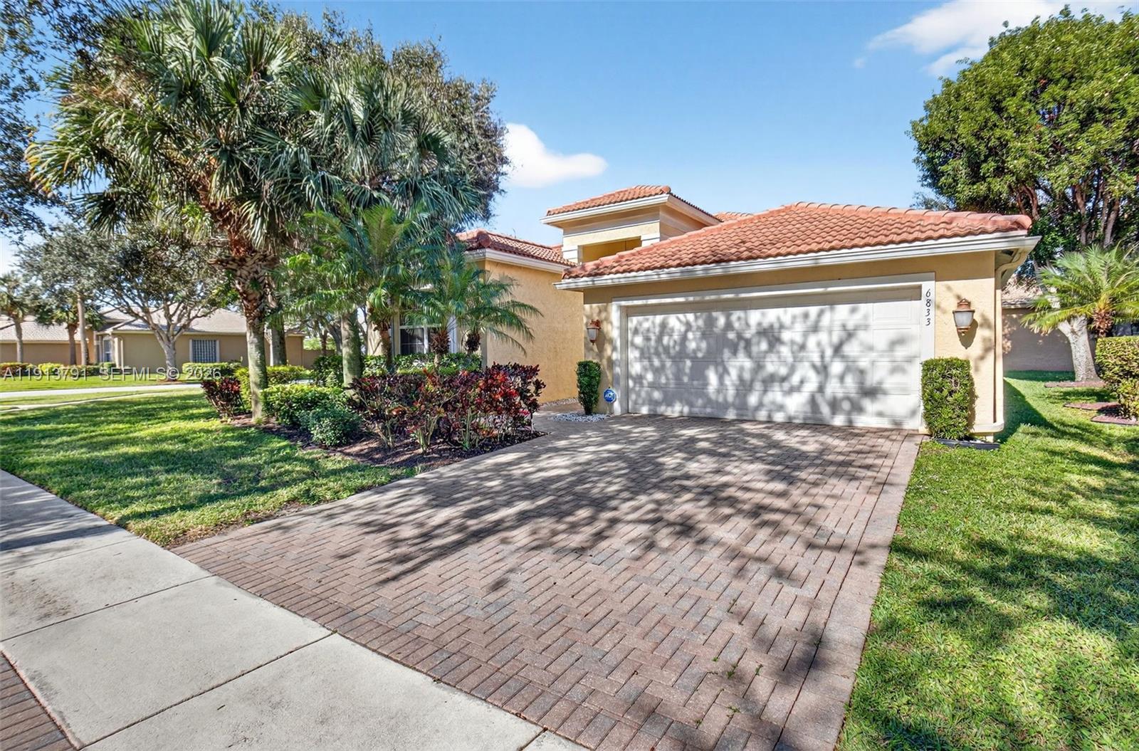 VALENCIA POINTE 3 - Residential
