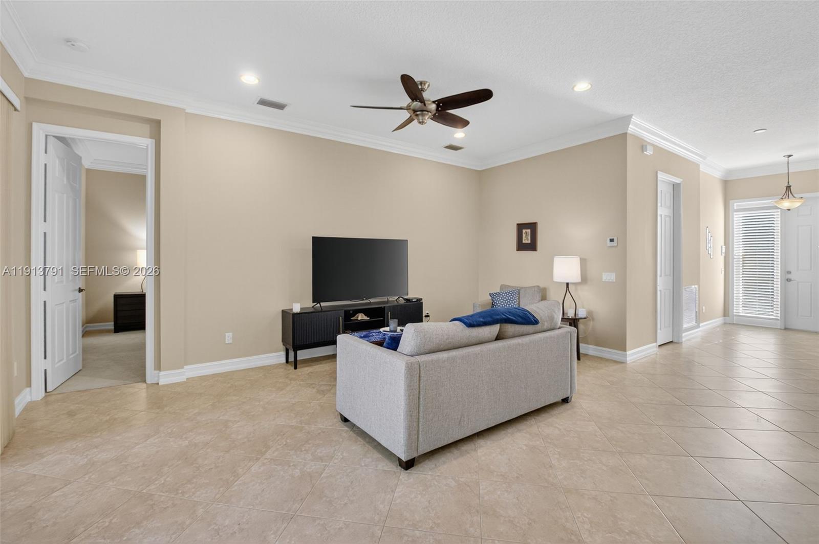 VALENCIA POINTE 3 - Residential