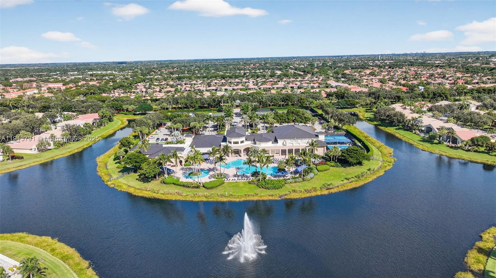 VALENCIA POINTE 3 - Residential