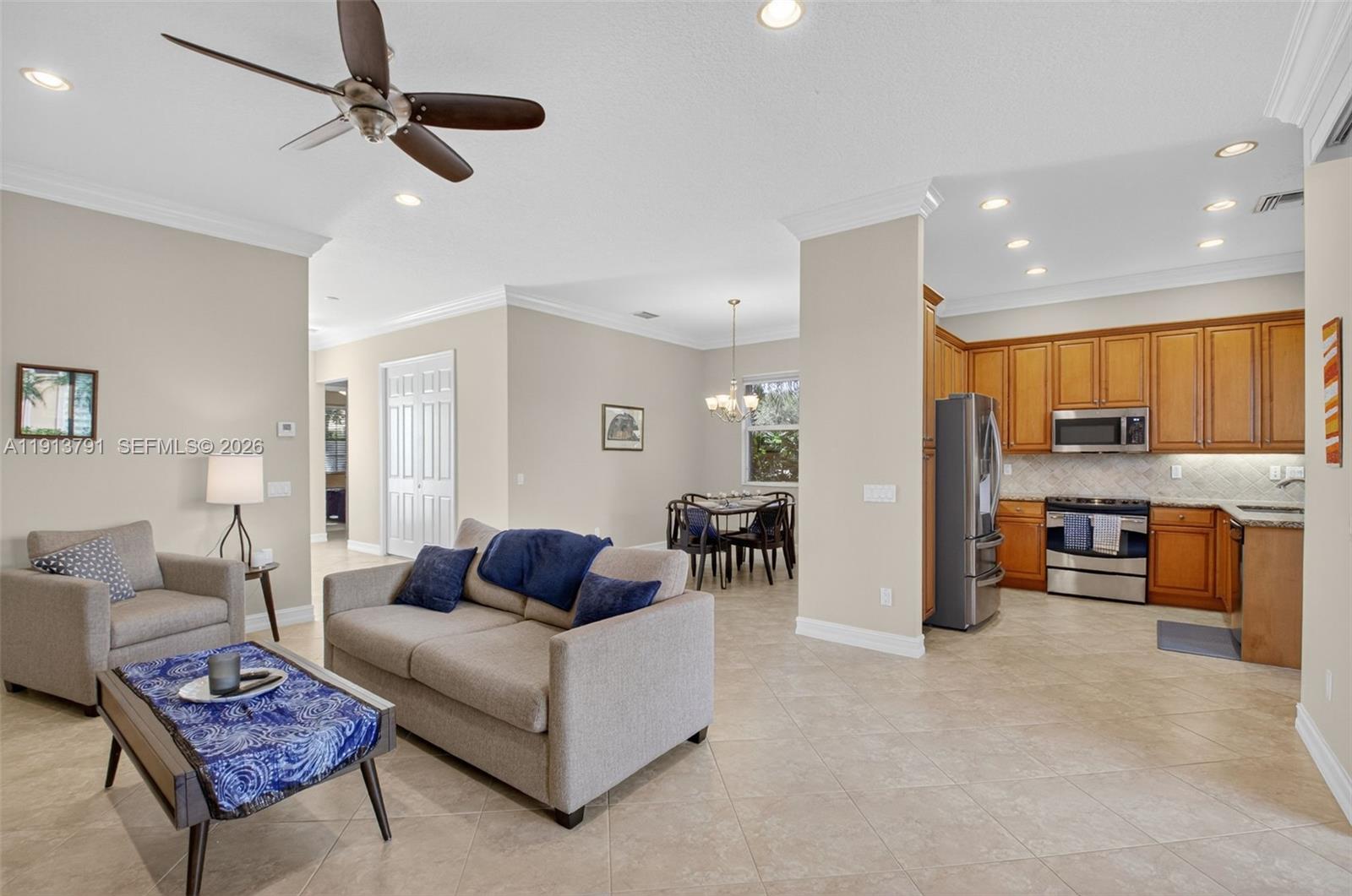 VALENCIA POINTE 3 - Residential