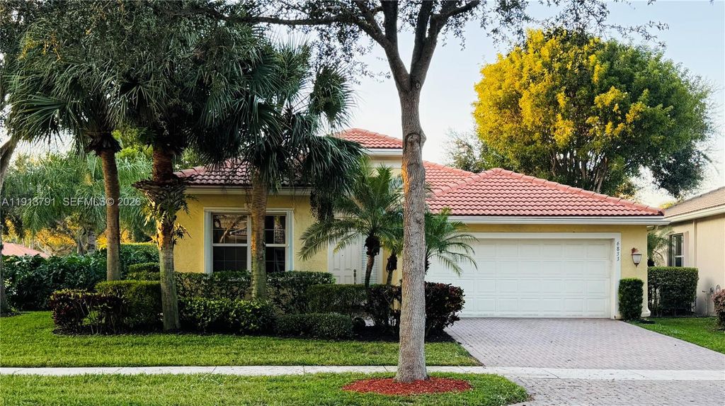 Photo of 6833 Watertown Dr, Boynton Beach, FL 33437 (MLS # A11913791)