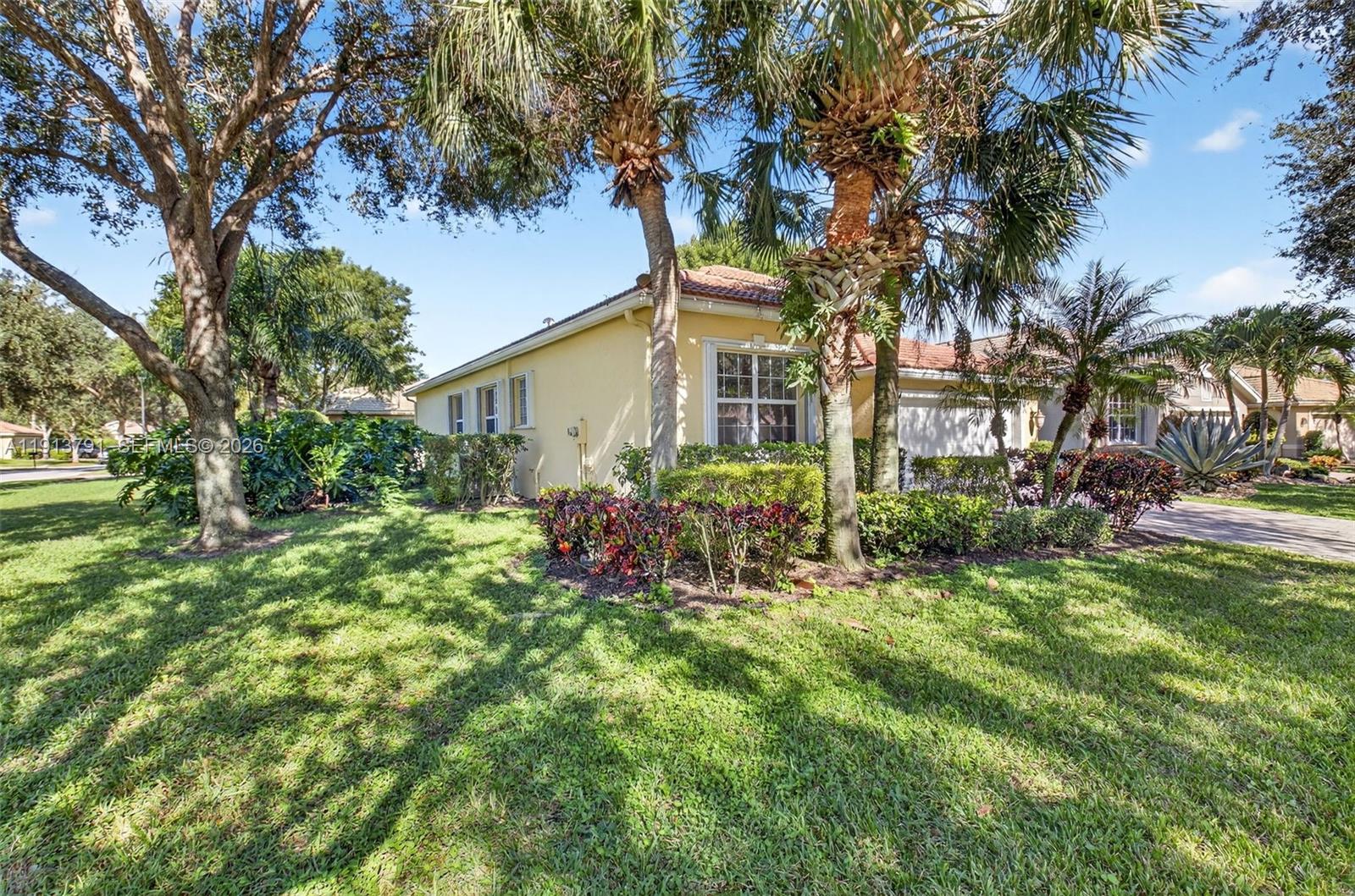 VALENCIA POINTE 3 - Residential