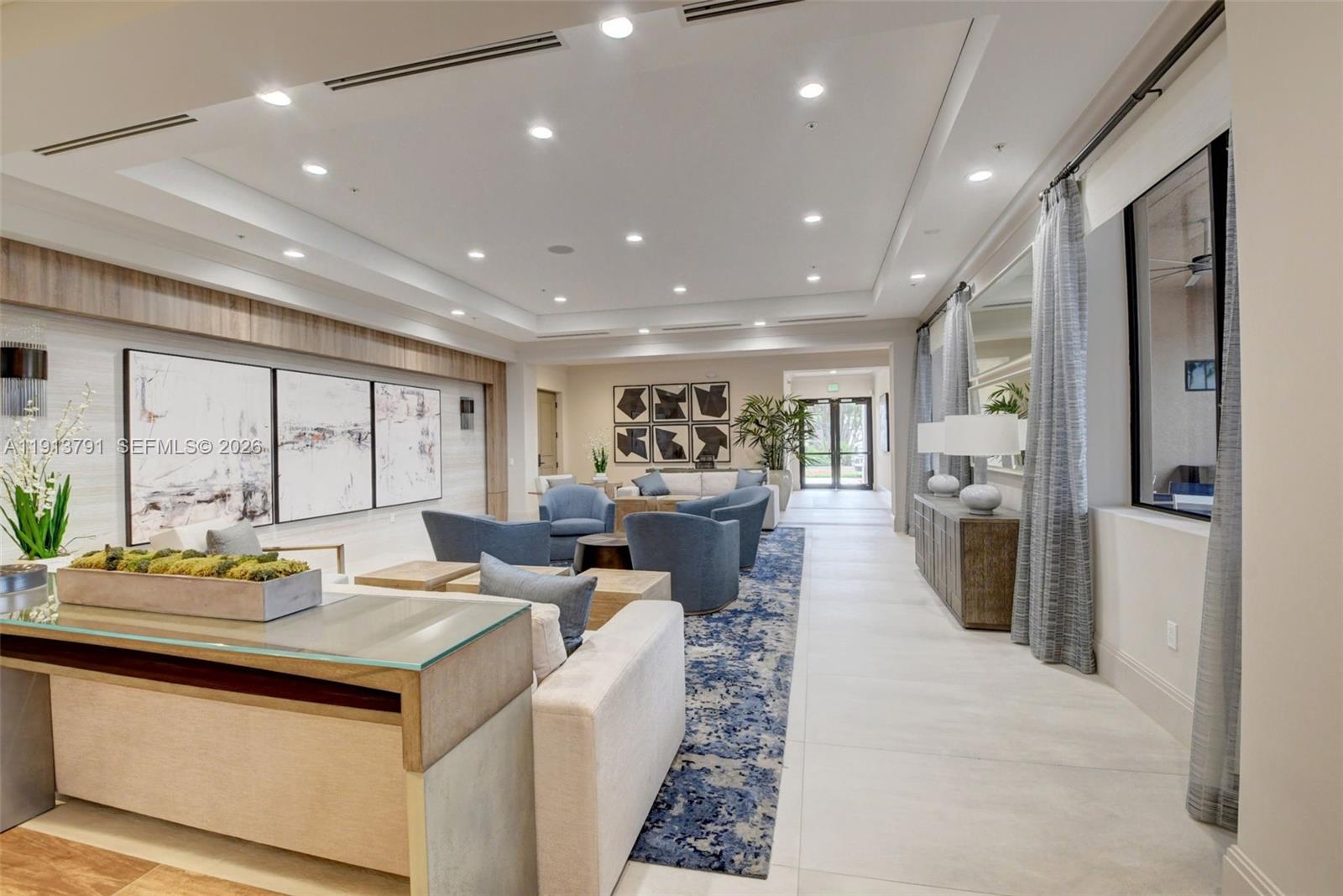 VALENCIA POINTE 3 - Residential