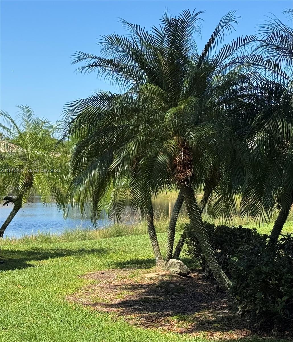 VALENCIA POINTE 3 - Residential