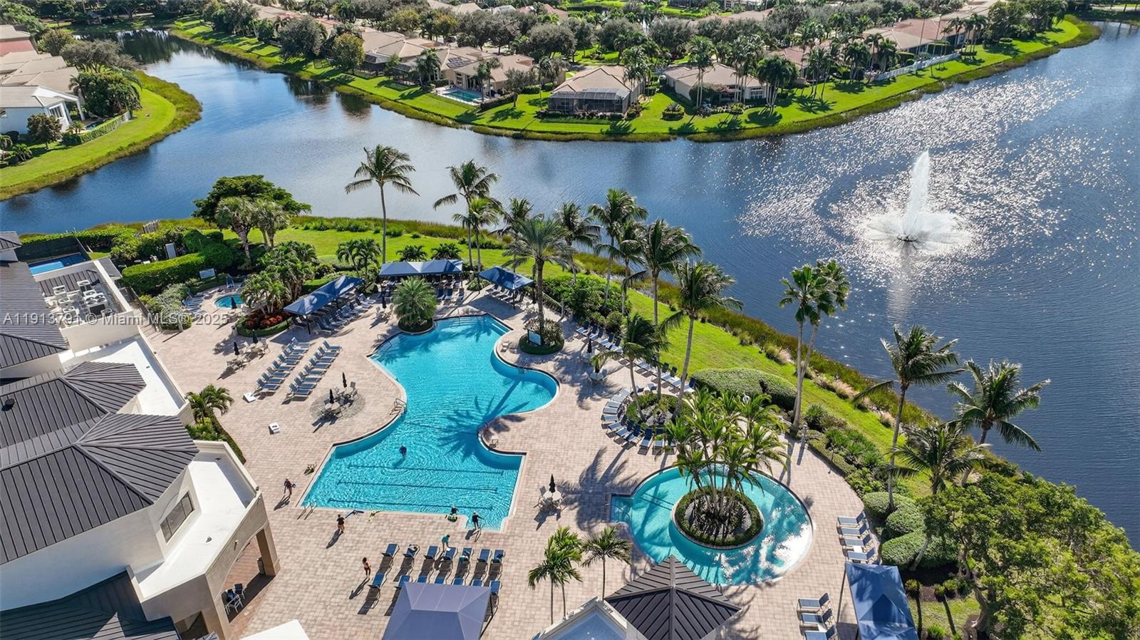 VALENCIA POINTE 3 - Residential