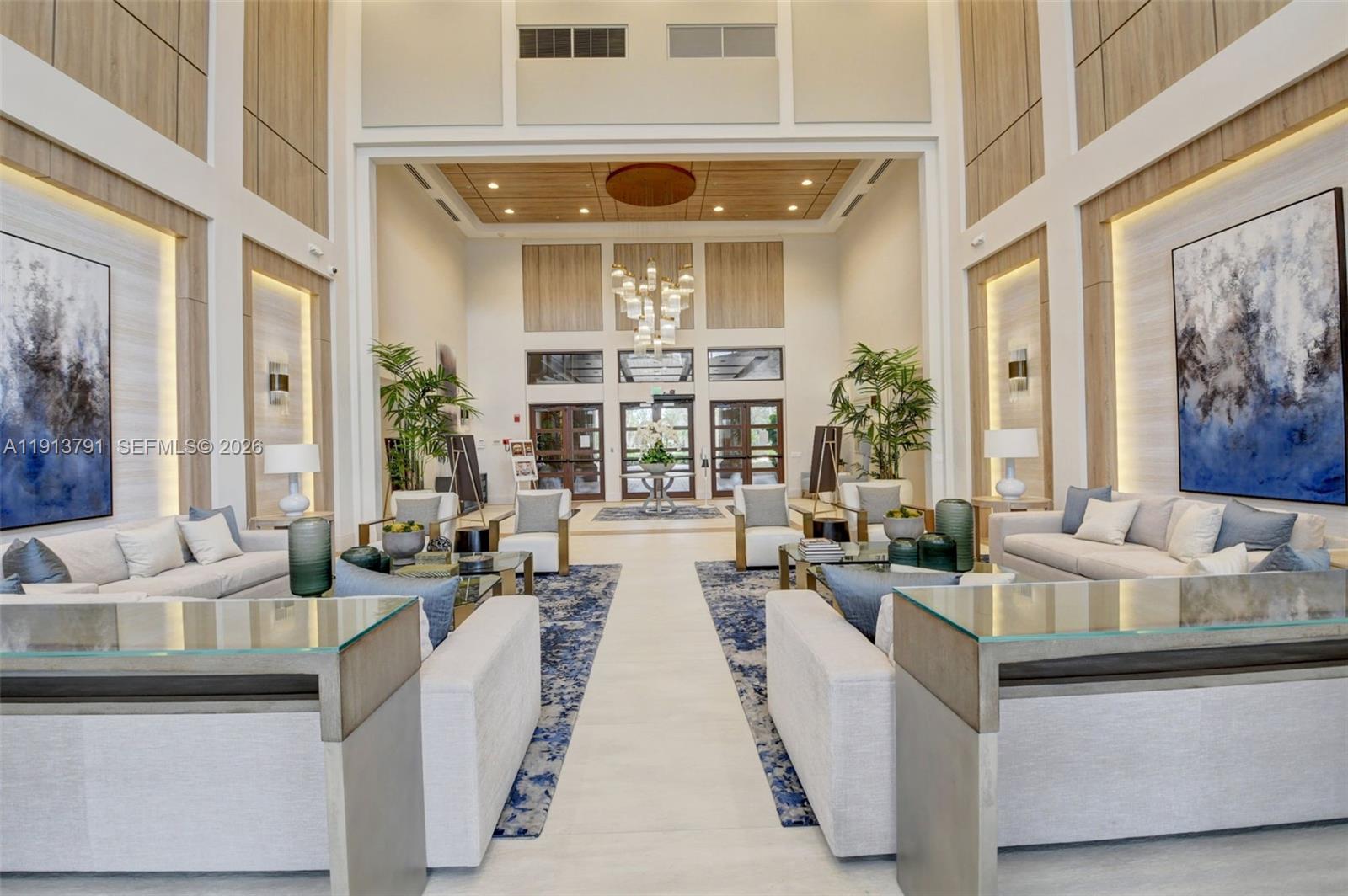 VALENCIA POINTE 3 - Residential