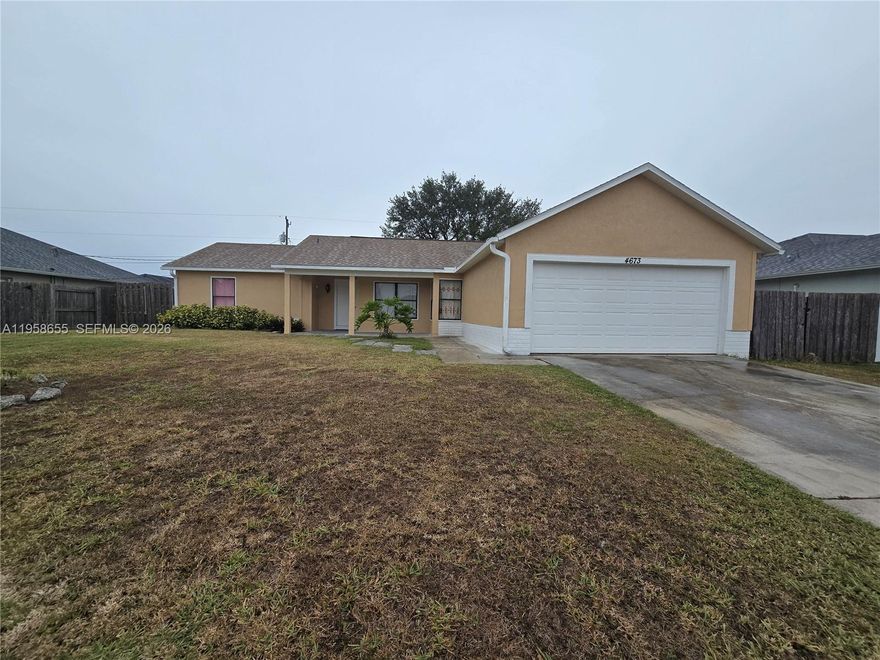 This is a super nice 3 bed, 2 bath home in Port St Lucie. This fine home have a new roof, a large fenced yard and a covered patio, Open floor with breakfast nook, large master bedroom with walk in closet, tile and wood floors, updated kitchen, stainless steel appliances, washer and dryer all included. Call the listing Agent and make this your dream home today.This fine home boast a new roof, a large fenced yard with covered back patio, Open floor with breakfast nook, large master bedroom with walk in closet, tile and wood floors, updated kitchen, stainless steel appliances, washer and dryer all included. Call the listing Agent and make this your dream home today.