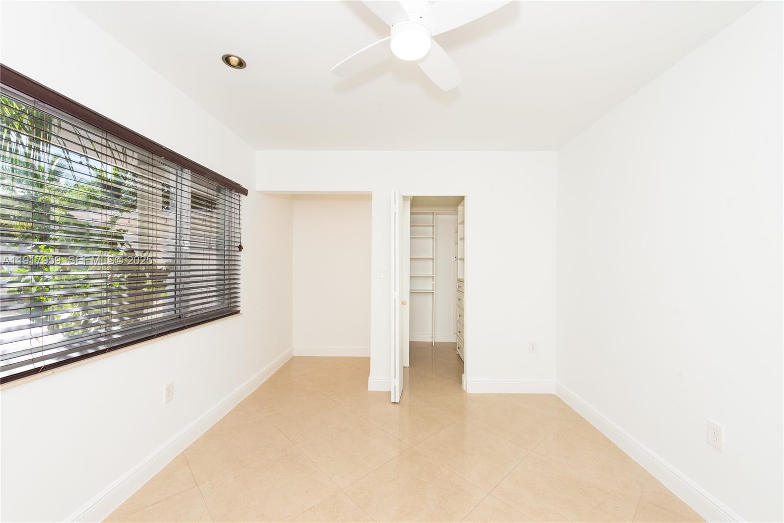 CORAL REEF ESTATES - Residential Lease