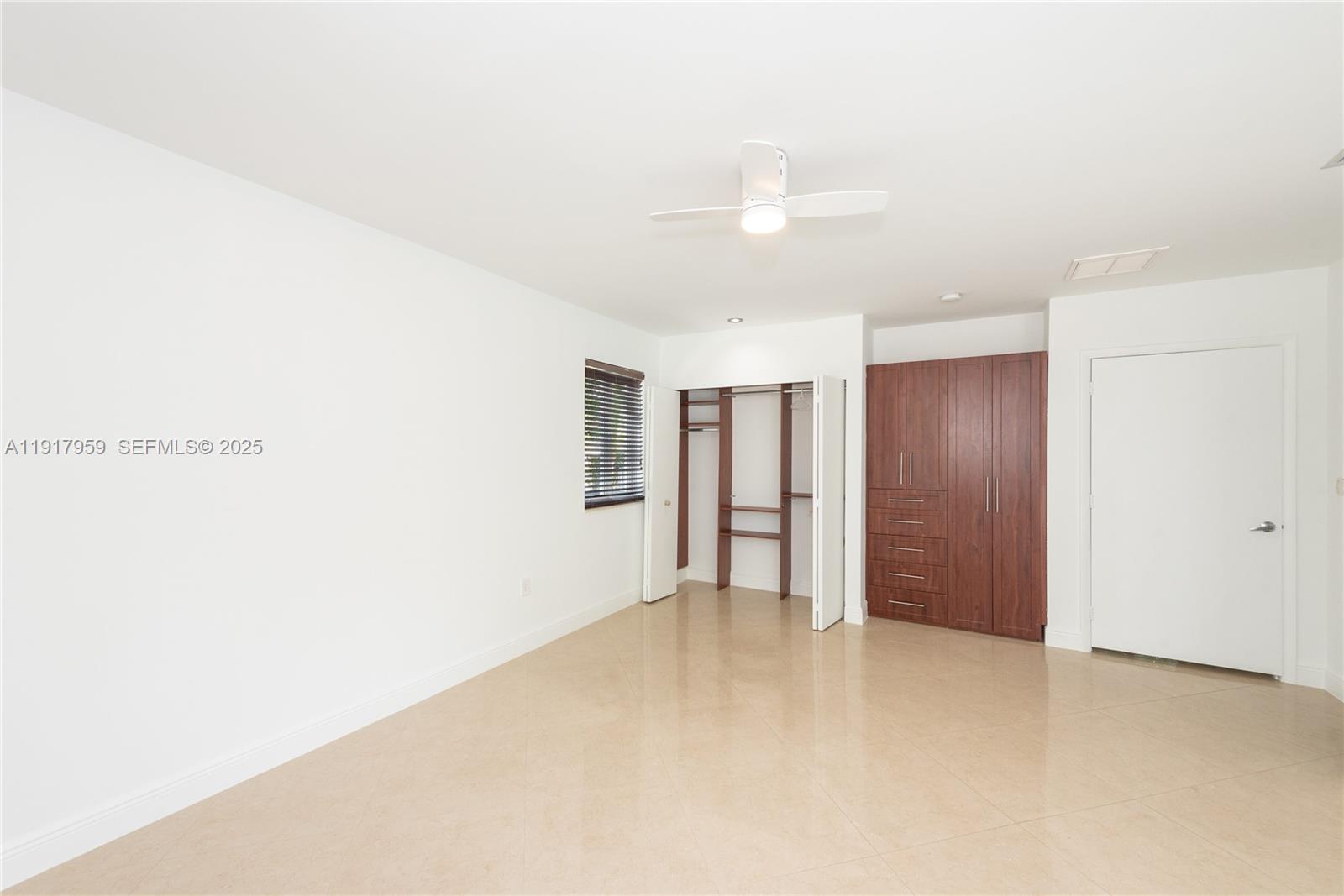 CORAL REEF ESTATES - Residential Lease