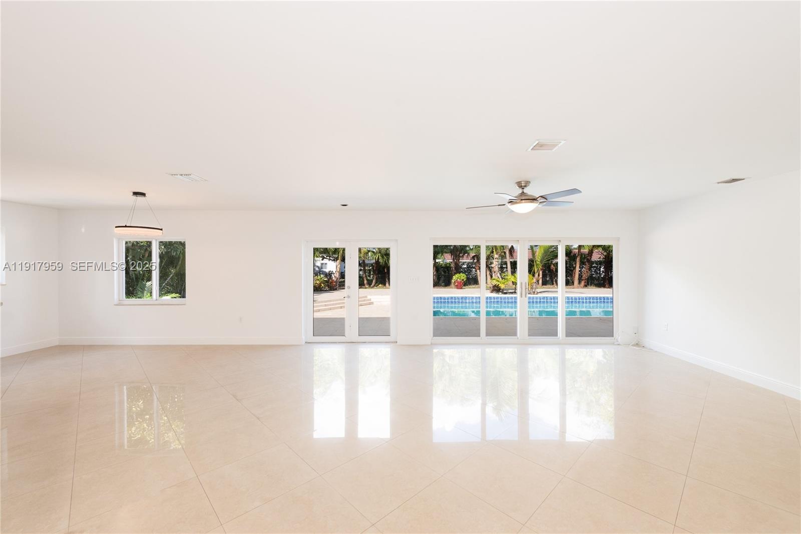 CORAL REEF ESTATES - Residential Lease