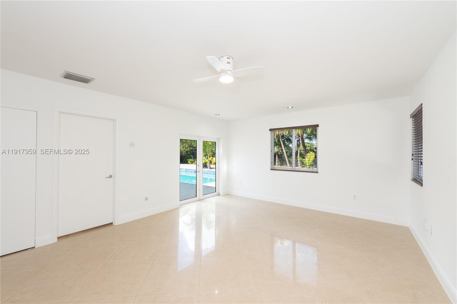 CORAL REEF ESTATES - Residential Lease