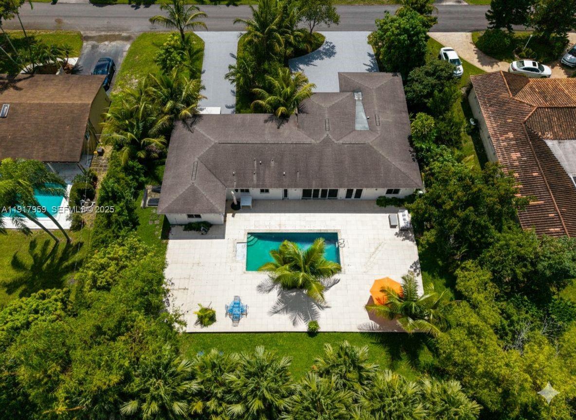 CORAL REEF ESTATES - Residential Lease