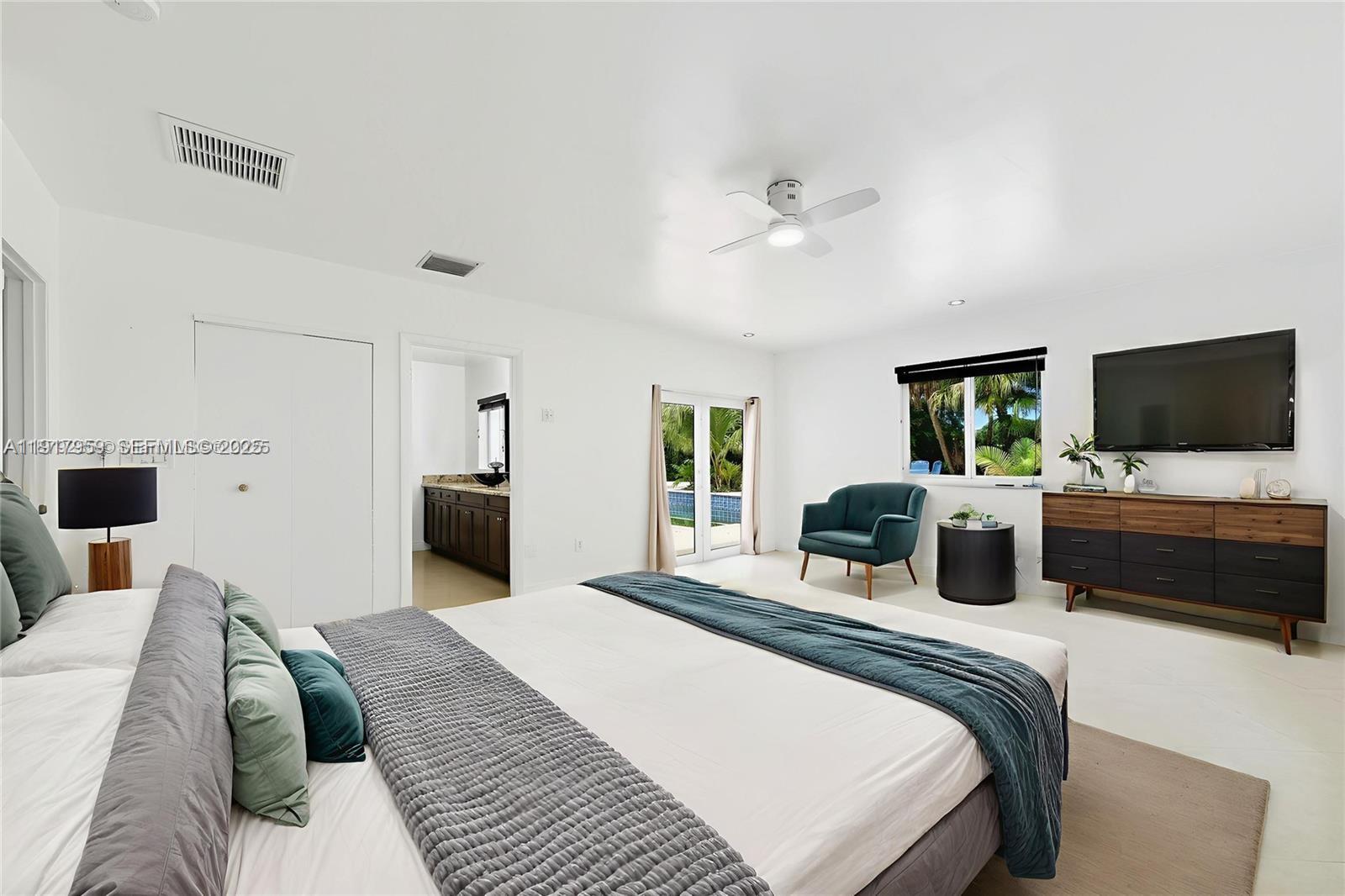 CORAL REEF ESTATES - Residential Lease