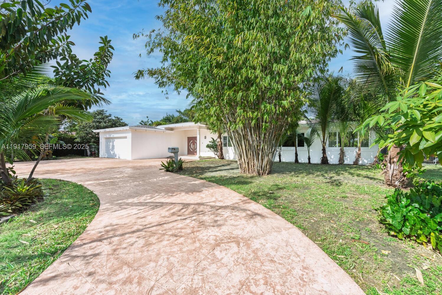 CORAL REEF ESTATES - Residential Lease