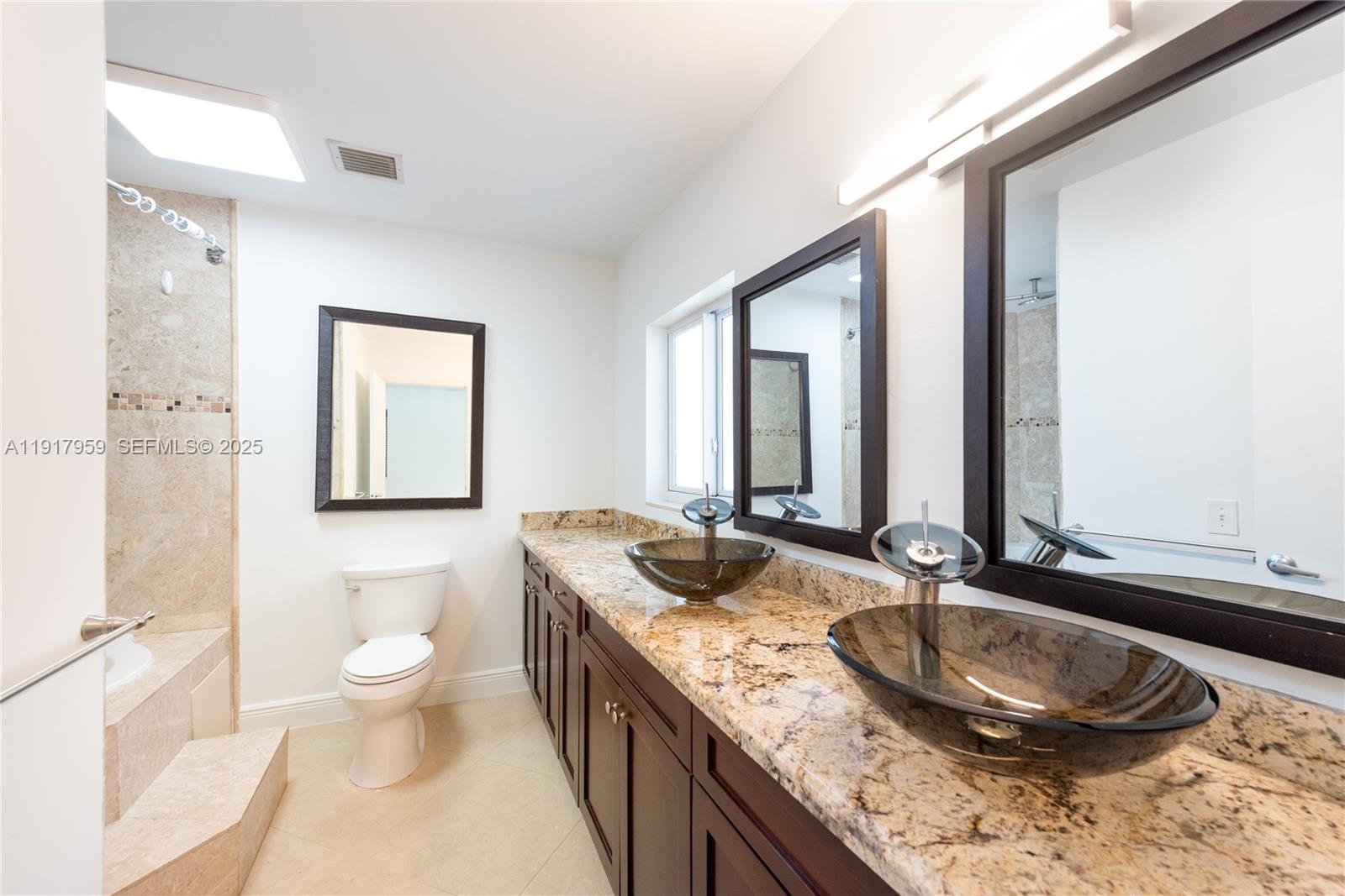 CORAL REEF ESTATES - Residential Lease